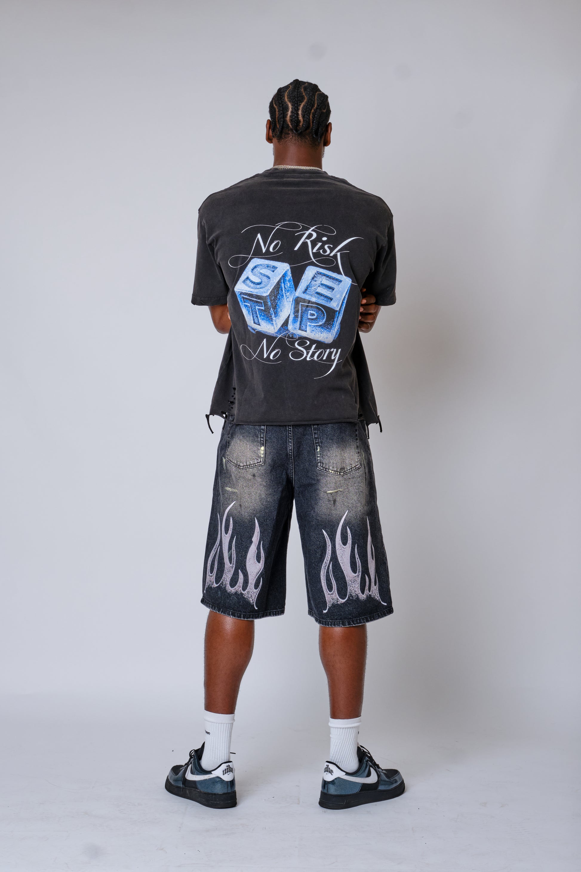 NO RISK NO STORY TEE